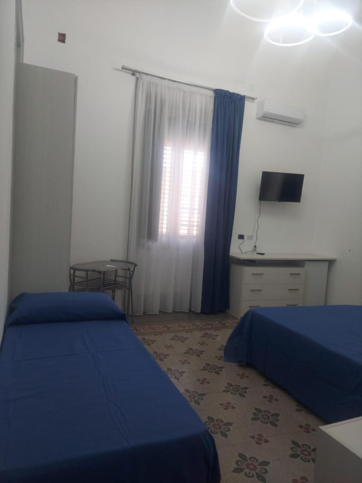 Guest House Lamphotel Militello Palermo Exterior foto